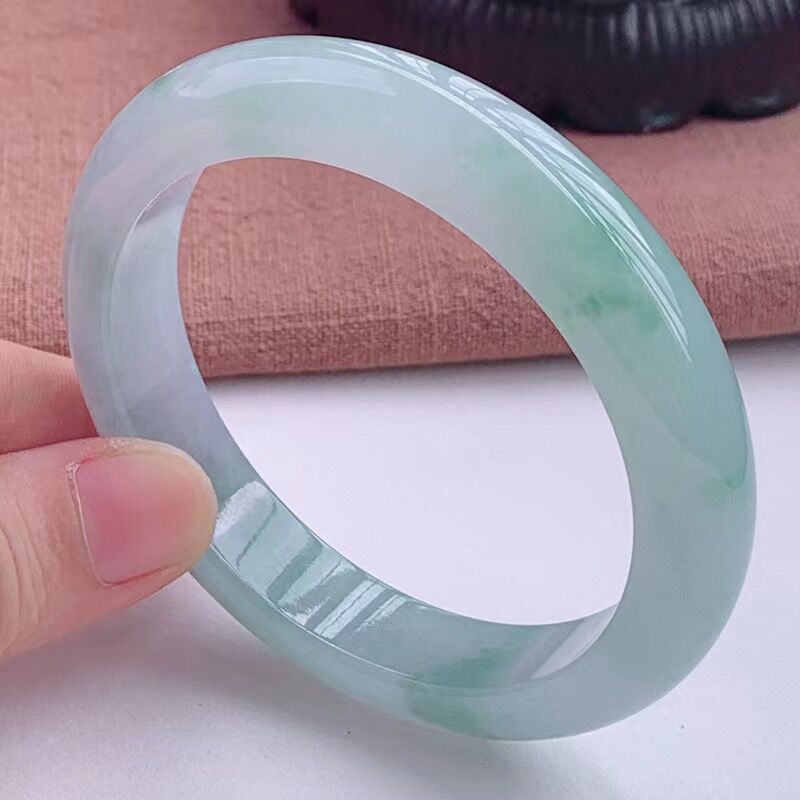 Bracciale in giadeite monocolo - Lighting & Home Decor Studio Photos recensione e prezzo
