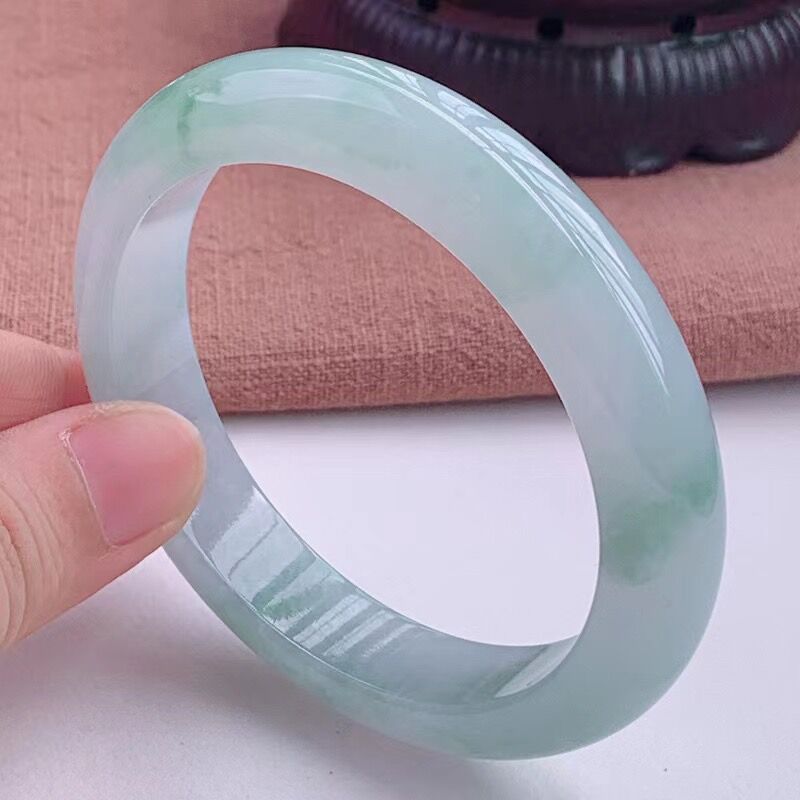 Bracciale in giadeite monocolo - Lighting & Home Decor Studio Photos recensione e prezzo