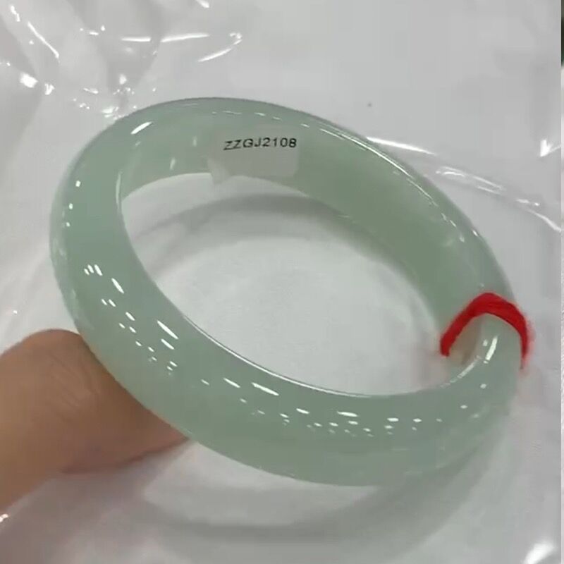 Bracciale in giada verde chiar - Lighting & Home Decor Studio Photos recensione e prezzo