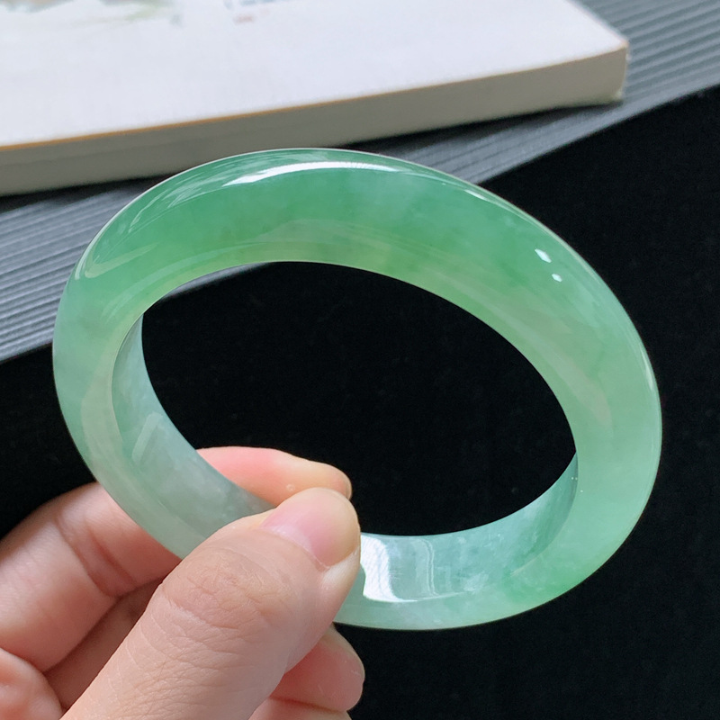 Bracciale in giadeite, giada c - Lighting & Home Decor Studio Photos recensione e prezzo